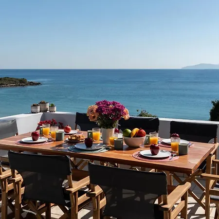 Beachfront Luxury In Ammoudara, Crete Ferienhaus *
