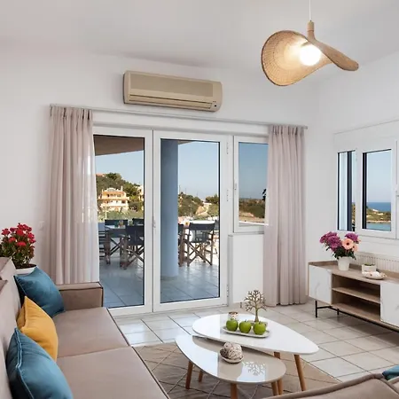 Beachfront Luxury In Ammoudara, Crete Ferienhaus